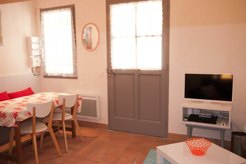 Studio Apartment Centre Historique Arles Extérieur photo