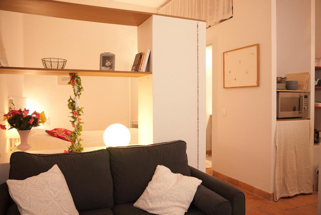 Studio Apartment Centre Historique Arles Chambre photo